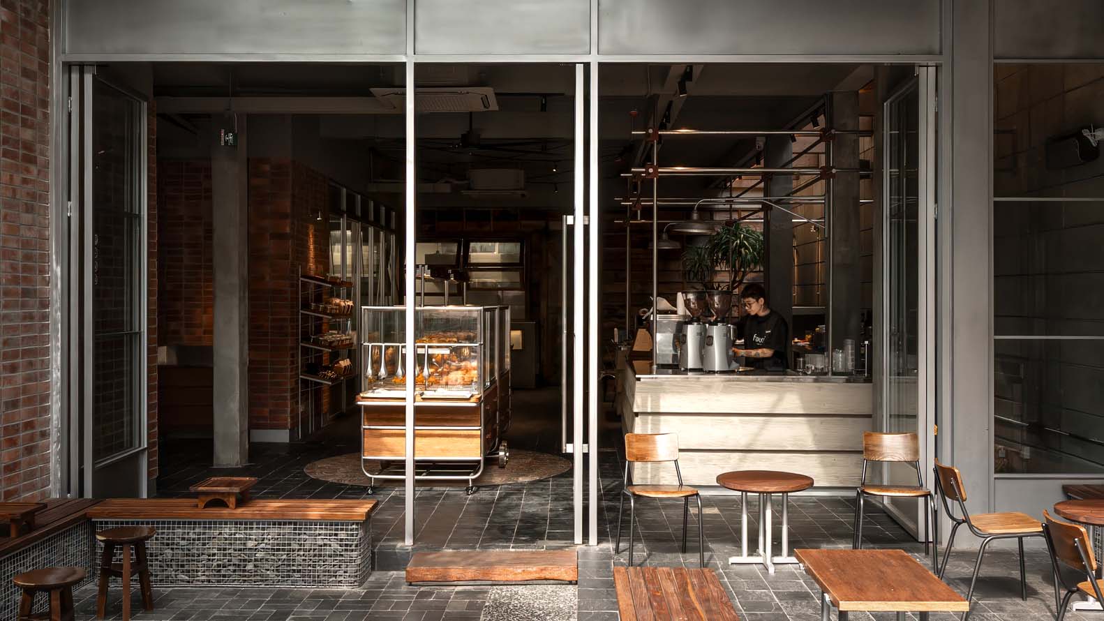 2025 Thiết Kế Tiệm Bánh Kết Hợp Không Gian Cafe Hiện Đại Phong Cách Công Nghiệp Tại Hà Nội