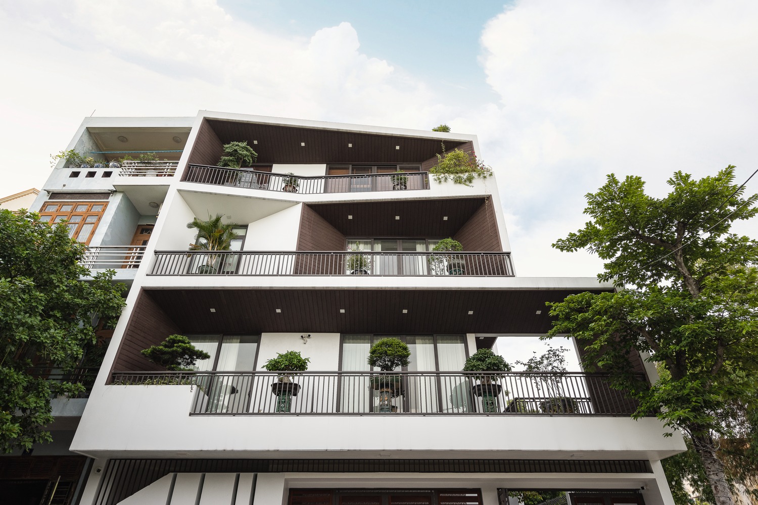 Mẫu Biệt Thự Hiện Đại Green Funnel Villa: Không Gian Sống Xanh Giữa Lòng Đô Thị